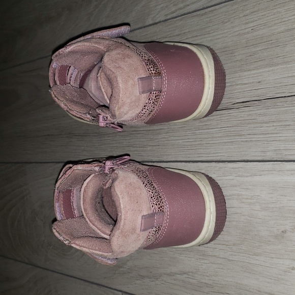 3/$45 High-top sneakers for toddler (size EU 27) - Picture 3 of 5